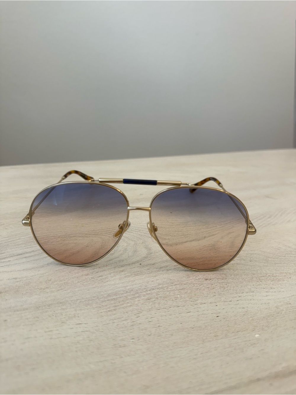 Sunglasses Chloe ULYS
CH0113S - 003 - GOLD (SHINY CLASSIC GOLD CHL) Like New